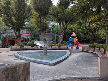 麻布十番駅狸穴公園の休憩場所その2