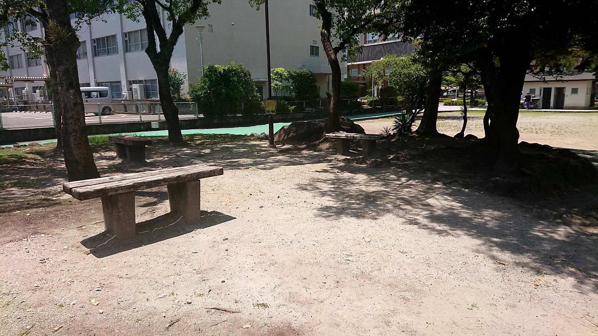 鴨池児童公園の写真1