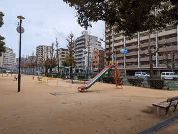 Rest area in Minatomachi Park, Shin-Kaichi Station, Part 3