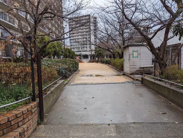 Photo of Kobe-Sokko Station | Shinkaichi Minami Park | Rest Spot 1