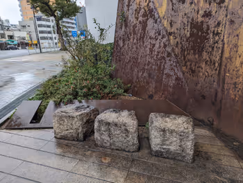 新开地站 新开地本通商店街 拱廊前的休息场所 其3