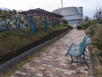 JR難波駅OCAT 屋上庭園の休憩場所その8