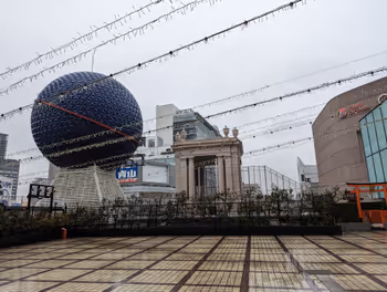 Rest area on the rooftop garden of Namba Station Osaka Takashimaya, part 6