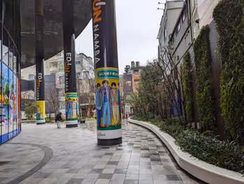 难波站Edion Namba本店 入口旁的休息区1