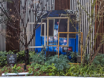 难波站Edion Namba本店 入口旁的休息区3