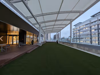 【高松駅】高松オルネパークの休憩場所