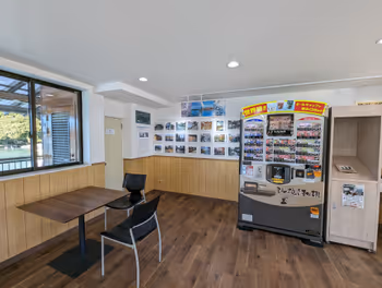 Rest area at the Senzoku-ike Boat House near Senzoku-ike Station, Part 4