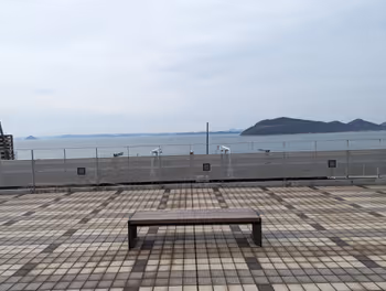 高松車站高松Symbol Tower 塔樓 屋頂廣場的休憩場所其二