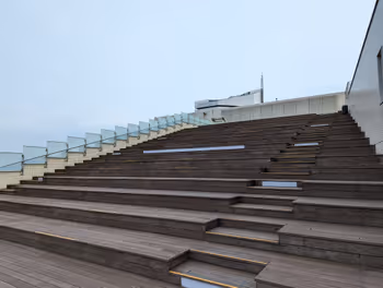 高松車站高松Symbol Tower 展演大樓 屋頂廣場的休憩場所8