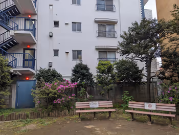 Rest area at Maruyamazuka Park near Numabukuro Station, Part 4