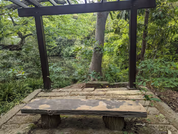 茗荷谷駅占春園の休憩場所その7