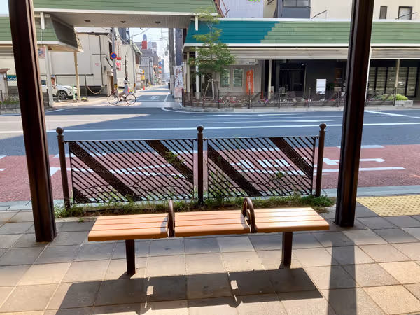 Photo of Sanyo Akashi Station | Sidewalk along Akashi Ginza Street, Former Bus Stop | Rest Spot 2