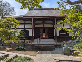 白山車站心光寺的休憩場所其二