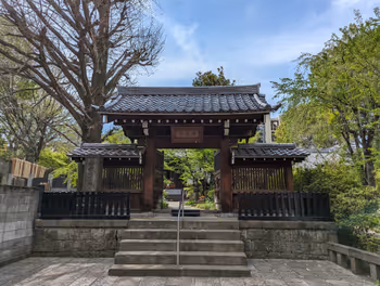 白山車站心光寺的休憩場所其一