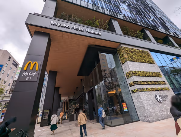 Photo of Hakata Station | In front of Miyako Hotel Hakata | Rest Spot 1
