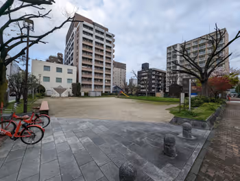 Rest Area 1 at Hamaguchi Park near Gofukumachi Station