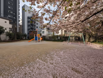 Rest area at Notsu Park, Nakasu-Kawabata Station Part 2