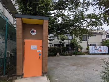 早稻田站高田一丁目兒童遊園的休息場所 其五