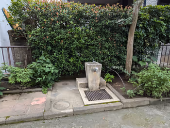 早稻田站高田一丁目兒童遊園的休息場所 其四