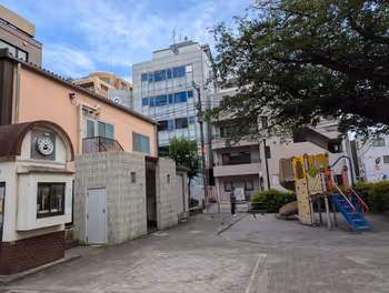 高田馬場駅高田第三公園の休憩場所その5