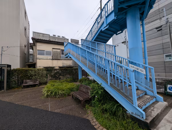 石神井歩道橋下の写真2