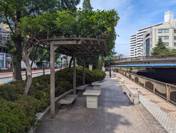 三田駅リバーサイドトリオの休憩場所その6