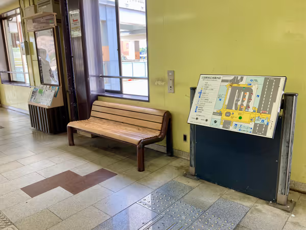 Photo of Mita Station | In front of the ticket gates at JR Mita Station | Rest Spot 1