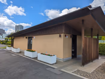 高輪ゲートウェイ駅芝浦中央公園 湿生花園の休憩場所その6