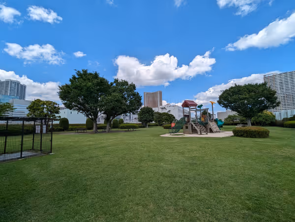 芝浦中央公園 バラ園・芝生広場の写真4