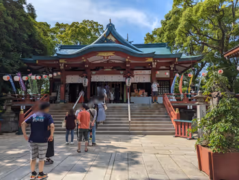 多摩川站 多摩川浅间神社 本殿前的休憩场所 其一