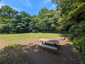 多摩川駅田園調布せせらぎ公園の休憩場所その7