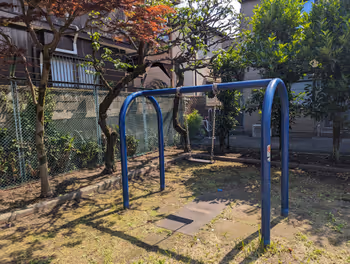 多摩川駅出世稲荷児童公園の休憩場所その9