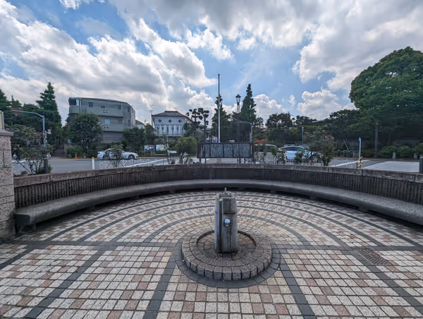 Photo of Den-en-chofu Station | Fountain Pond Area | Rest Spot 2