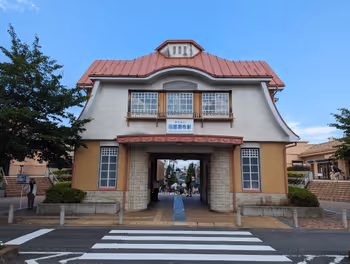 田园调布站喷水池周边的休息场所之一