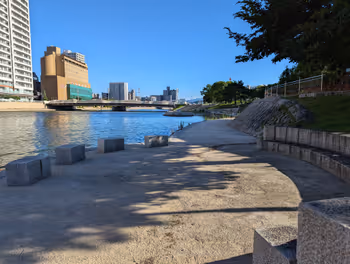 西小倉駅柴川 鷗外橋付近の休憩場所その6