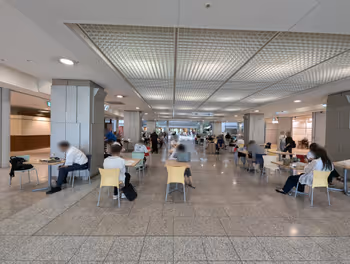 東京ビッグサイト駅ワンザ有明ベイモール2Fの休憩場所その3