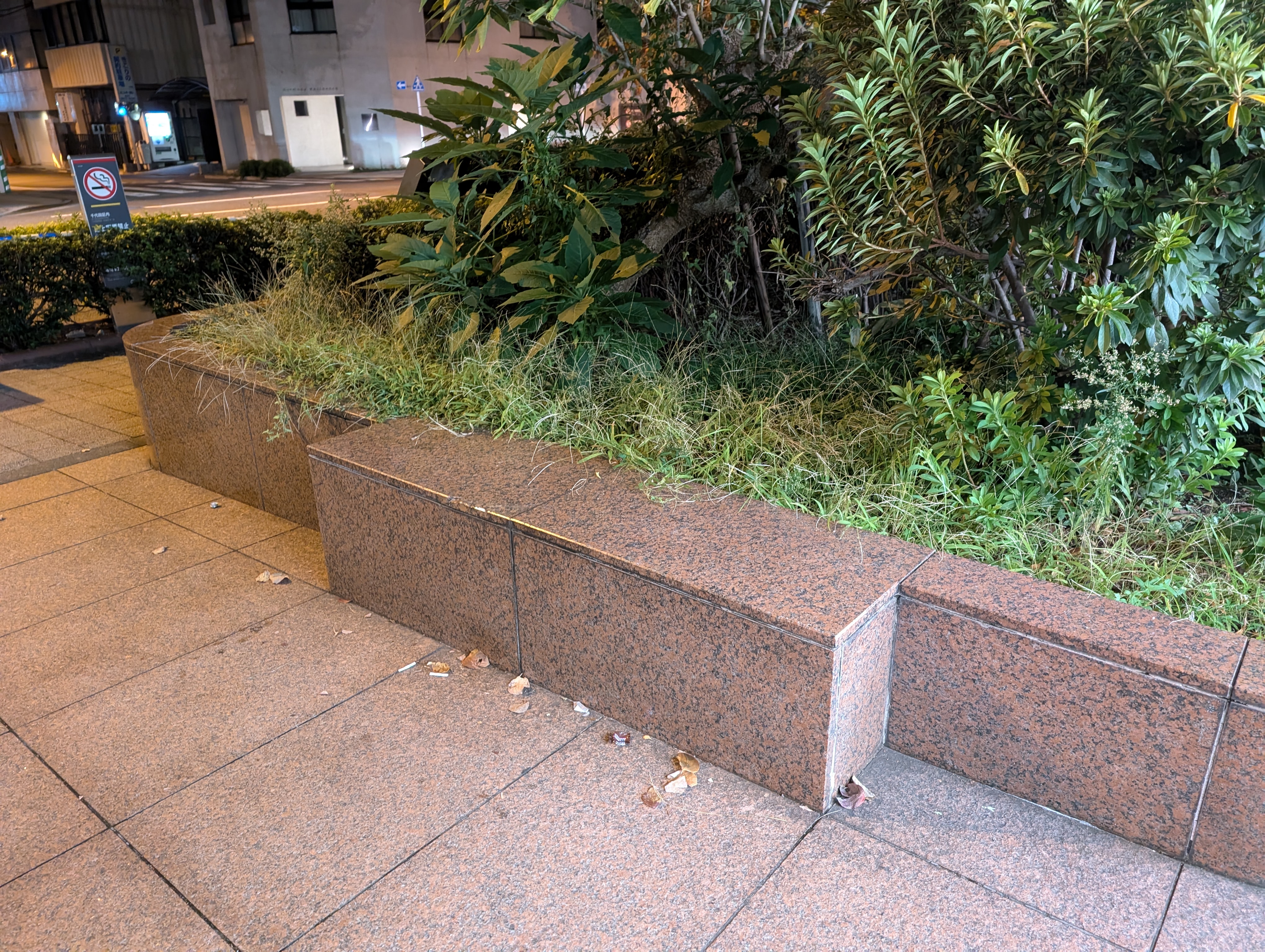 Photo of Kodenmacho Station | In front of 7-Eleven Chiyoda Iwamotocho 1-chome Store | Rest Spot 1