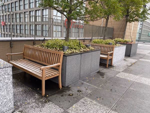 Photo of Shinjuku Station | Lumine 0 6th Floor Garden | Rest Spot 1