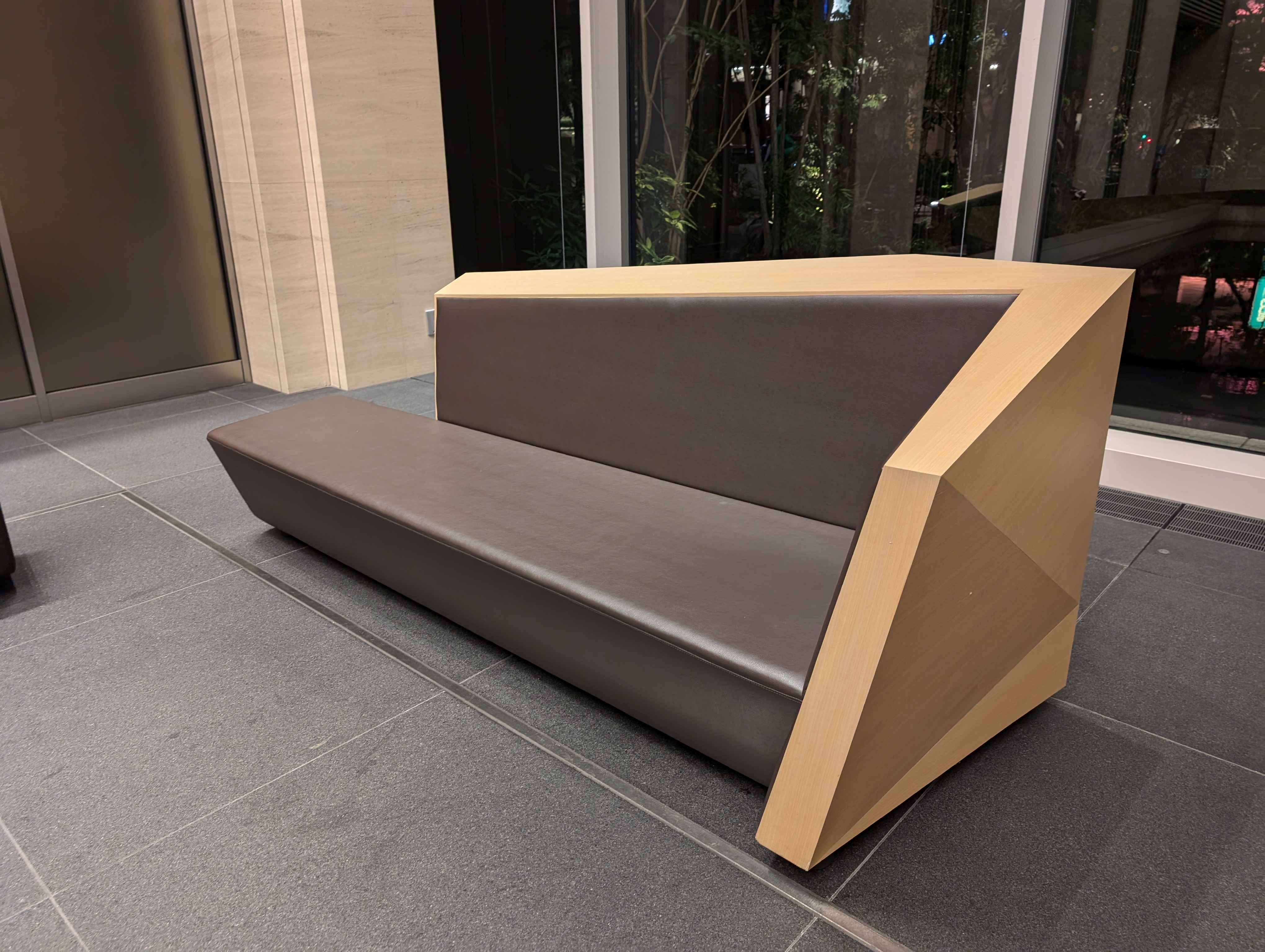 Photo of Mitsukoshimae Station | Nihonbashi Muromachi Mitsui Tower 1F Elevator Area | Rest Spot 1