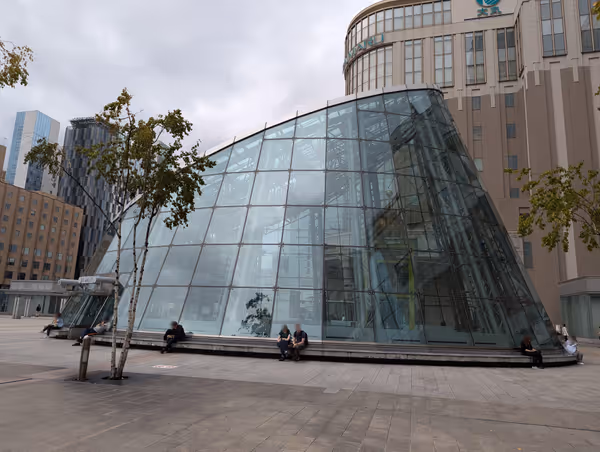 南口駅前広場の写真3