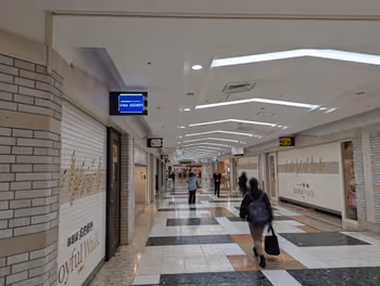 さっぽろ駅アピアWEST やすらぎの広場の休憩場所その1