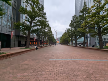 さっぽろ駅札幌市北3条広場 (アカプラ)の休憩場所その1