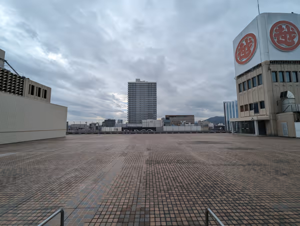 Photo of Nishi 4-chome Station | Sapporo Mitsukoshi Main Building Rooftop | Rest Spot 1