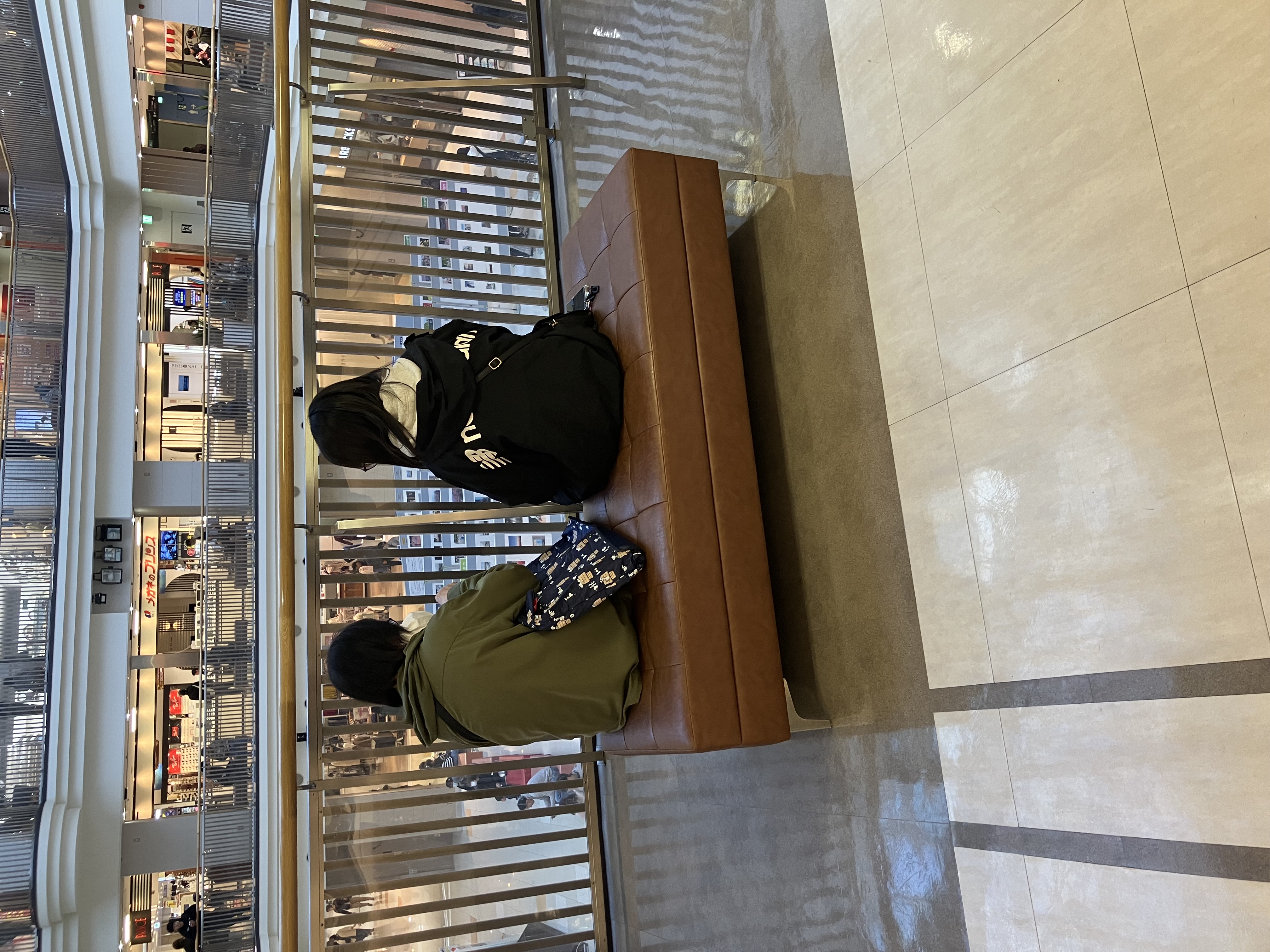 サンピアザ2階・光の広場吹き抜けの写真1