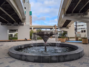 麻布十番駅一の橋公園の休憩場所その2