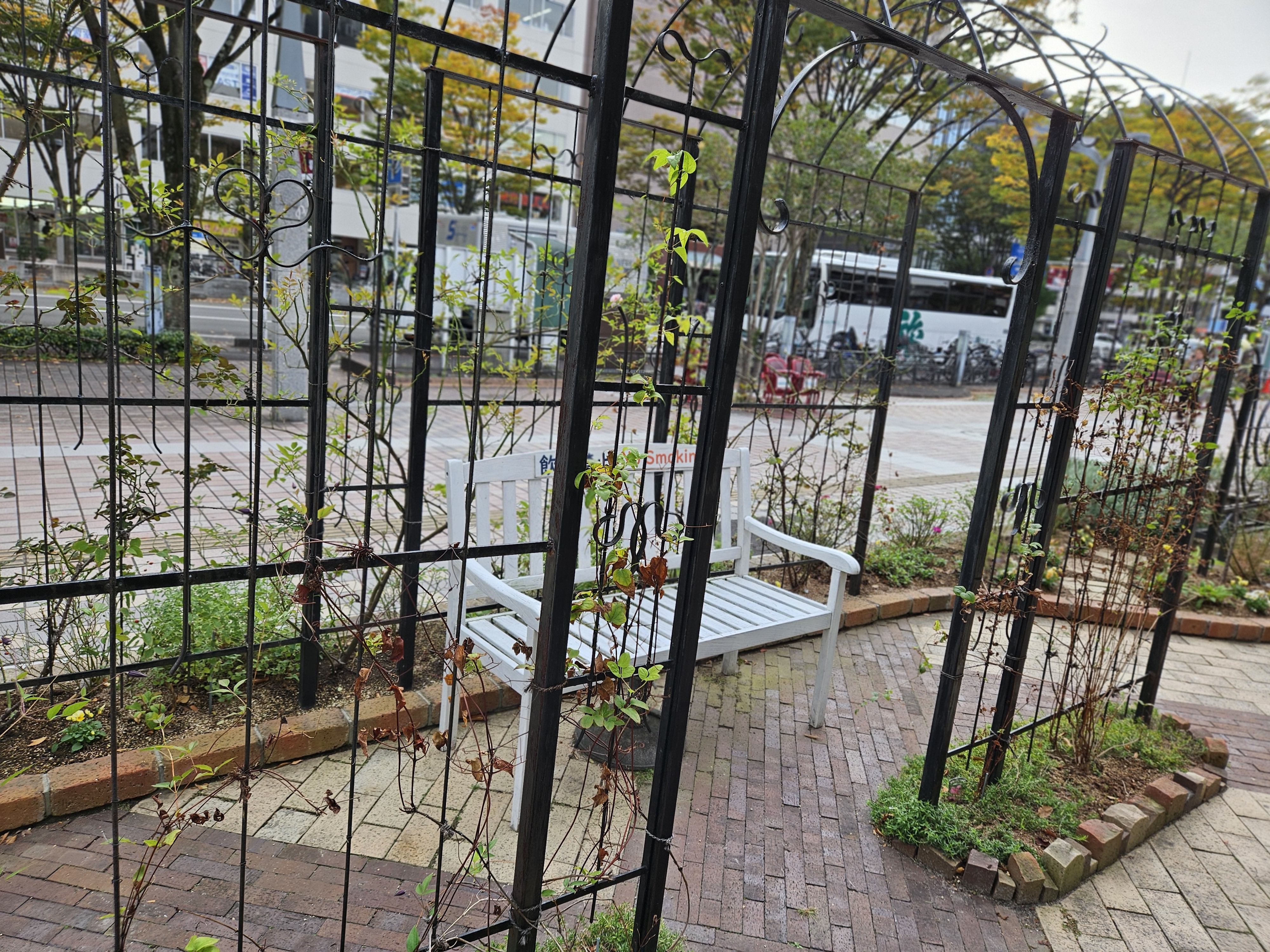 Photo of Miyagino-dori Station | Bench southeast of TBC Housing Station | Sendai Station | East Exit Showroom | Rest Spot 1