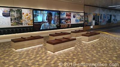 Photo of Shin-Kobe Station | Rest area next to the subway ticket gate on the Shinkansen side 1