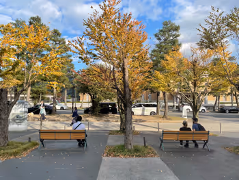 Photo of Higashiyama Station | Kyoto Prefectural Library Front | Rest Spot 2