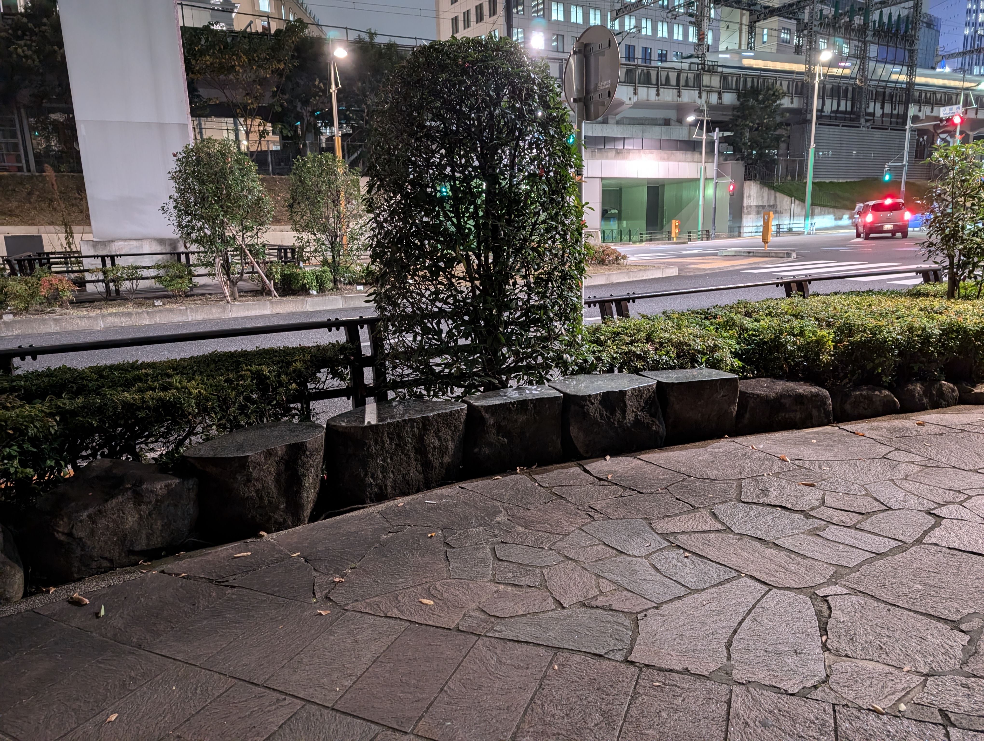 汐留南交差点付近の写真1