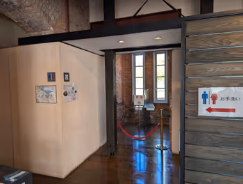 出光美術館駅旧門司税関 ホールの休憩場所その6